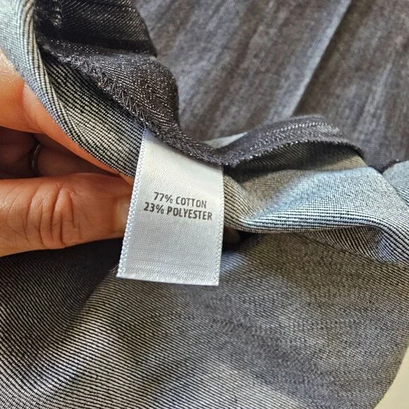 St. John Sport Women's Cropped Denim Side Zip Jean's Pants Black Denim size 12 - Picture 10 of 14